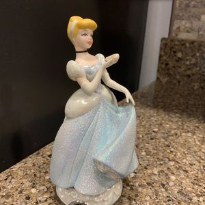 Disney Princess Cinderella figurine